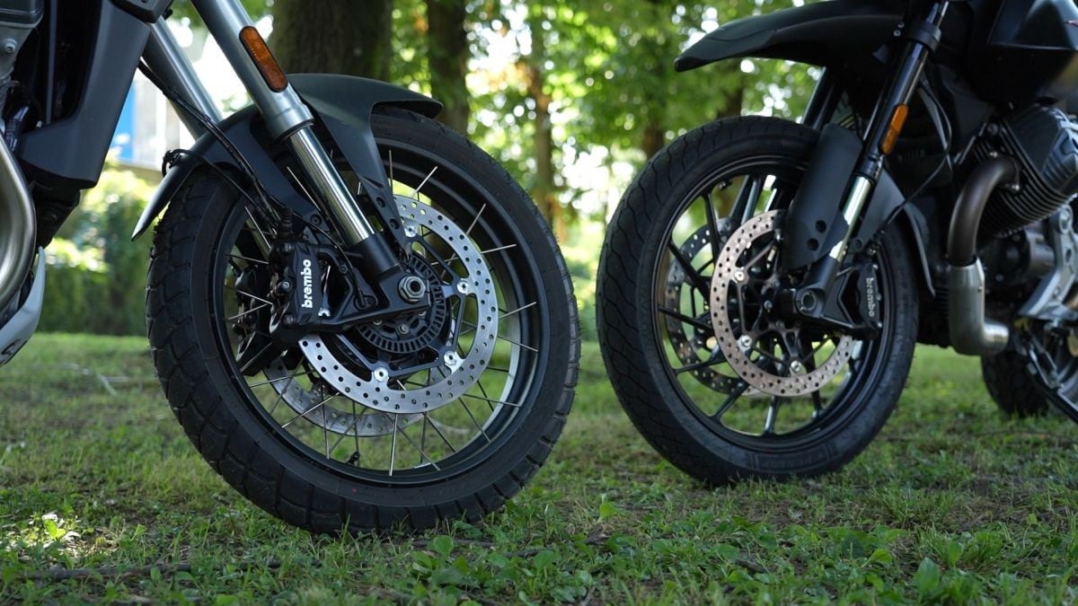 Test a Testa #9 - Moto Guzzi Stelvio vs Moto Guzzi V85 Strada: sfida in famiglia!